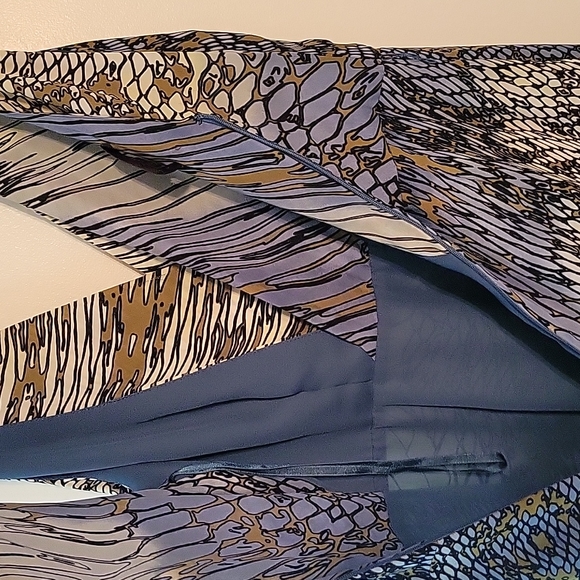 Anne Klein Abstract Silk Wrap Dress Size 10 - Picture 10 of 13